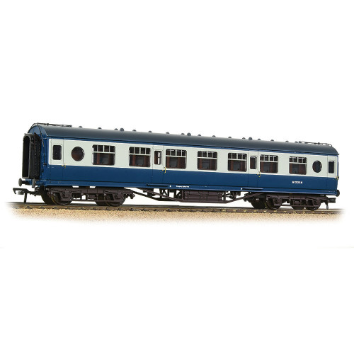 39-452A LMS 57ft Porthole Second Corridor Coach in BR Blue & Grey