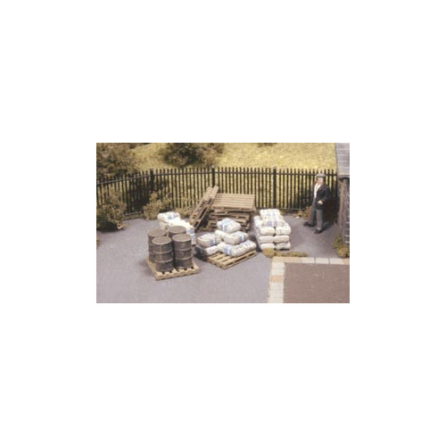 514 Ratio Kit Pack of Assorted Pallets, Sacks & Barrels - 00 Gauge