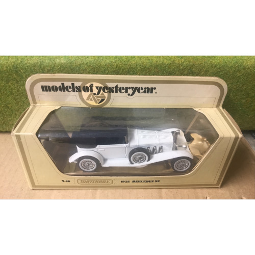 Matchbox Models of Yesteryear Y-16 1/35 Scale 1928 Mercedes SS in White