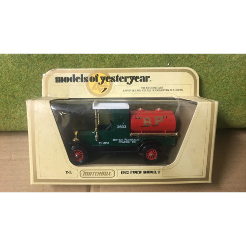 Matchbox Models of Yesteryear Y-3 1/35 Scale 1912 Ford Model T BP Tanker in Green, White and Red 
