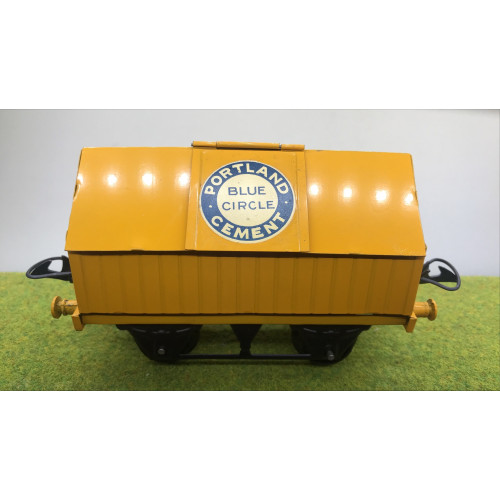 Hornby O Gauge Tinplate No.1 Cement Wagon Portland Blue Circle Cement in Yellow with T4 Base