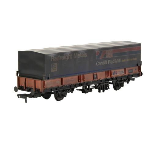 E87045 BR SEA Wagon in BR Railfreight Red (Cardiff Rod Mill) Livery with Hood (Rev.) - Weathered