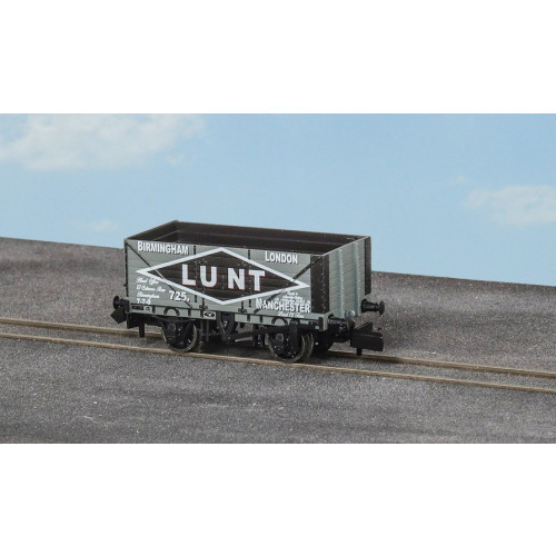 NR-7008P 9ft 7-Plank Open Wagon in Lunt Livery